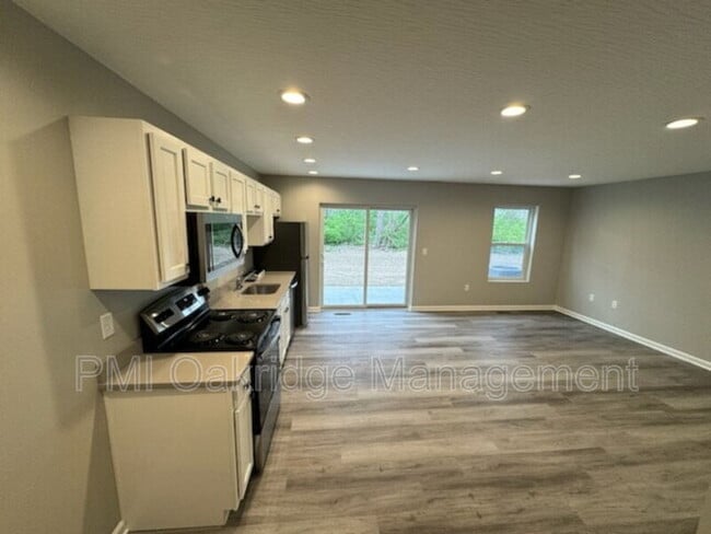 Photo - 205 Bruns Dr