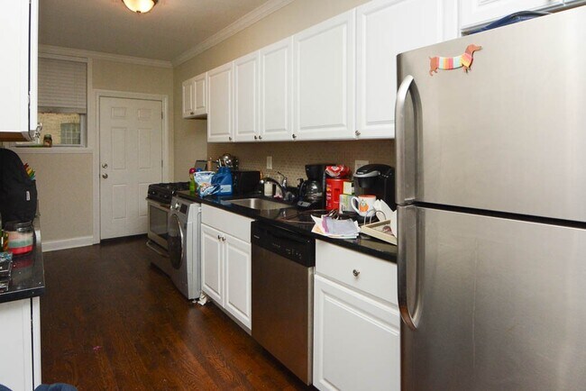 Photo - 706 W Roscoe St Unit J05P