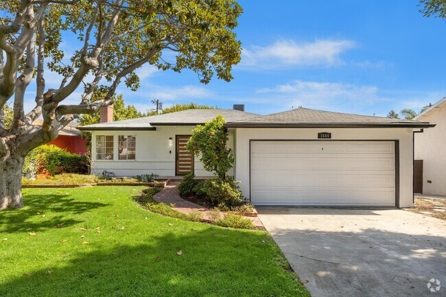 Building Photo - 3444 S Bentley Ave Rental