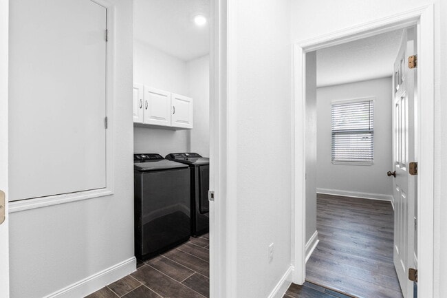 Photo - Spacious 4-Bed / 2-Bath Home with 3-Car Garage in Apopka with Modern Touches!