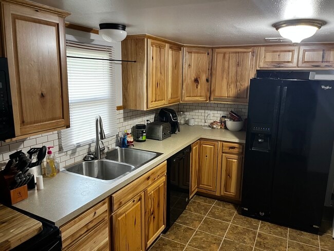 Photo - 1115 N Sioux Ave