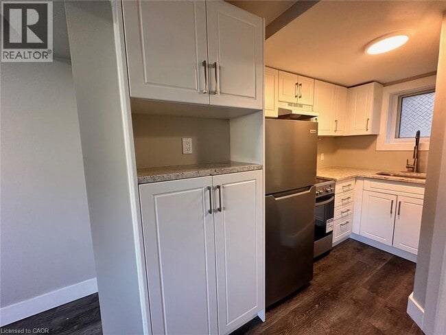 Photo - 142 FOURTH Avenue Unit# 1B Unit 1B