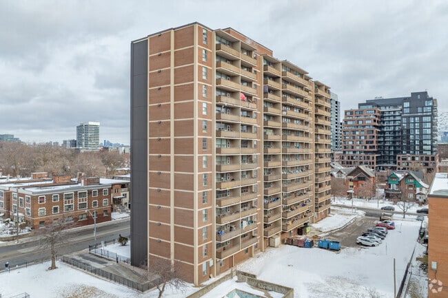 Photo - 1251 King St W