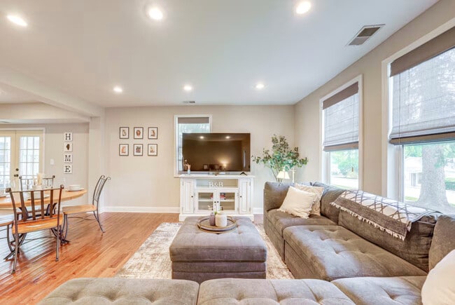 Photo - 1518 Riverside Ave