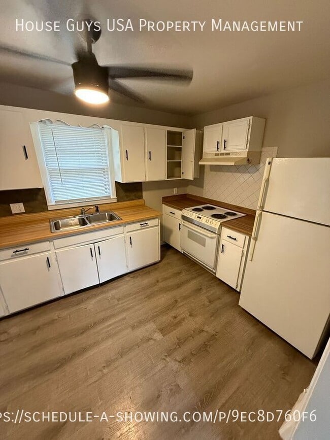 Photo - 4612 Linwood Blvd