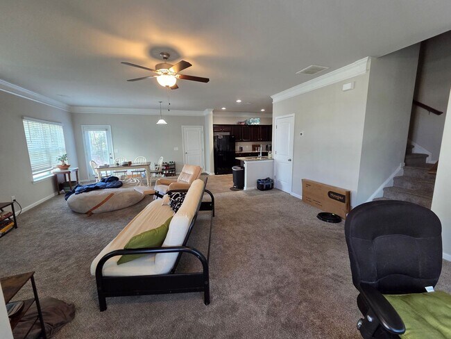 Photo - Gorgeous 3 bedroom home!