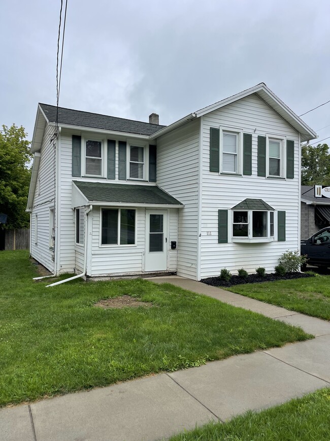 Building Photo - 111 West Ave Unit 111 West Ave