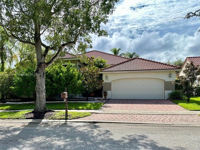 Building Photo - 656 Verona Pl Rental