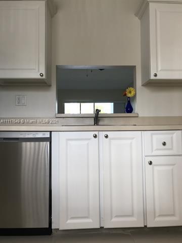 Photo - 731 N Pine Island Rd