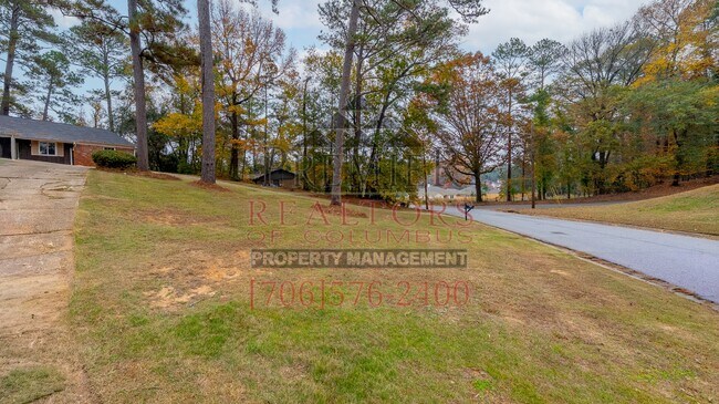 Photo - 5233 Verdun Dr