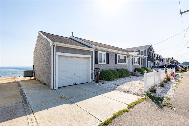 Photo - 490 Ocean St