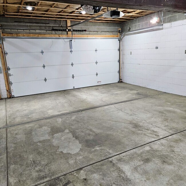 Photo - 2815 Sherwood Rd Unit RR