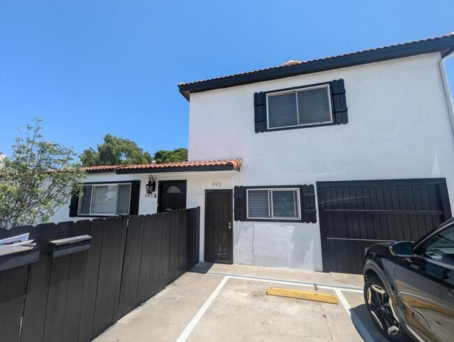 Building Photo - 995 Rosecrans St