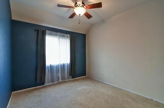 Photo - 4102 Kite Ln