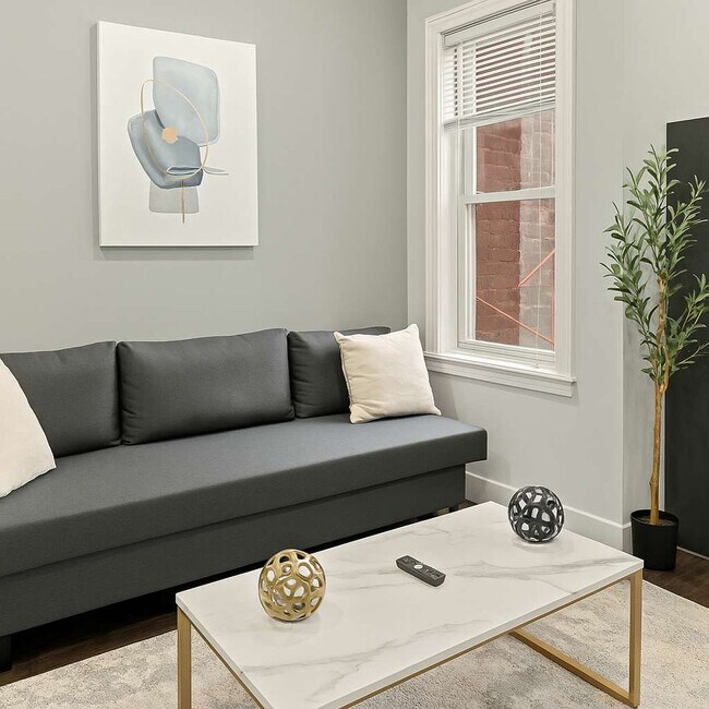 Building Photo - 128 Bainbridge St Unit ID1055780P