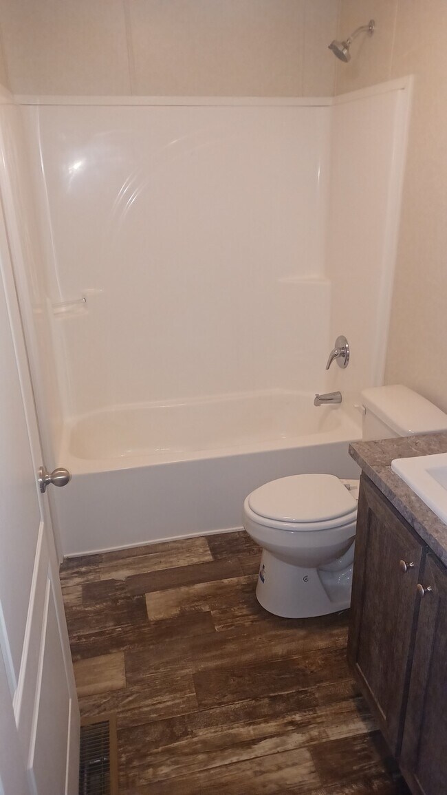 2 bedroom/1 bathroom mobile home Rental For Rent in Topeka, KS