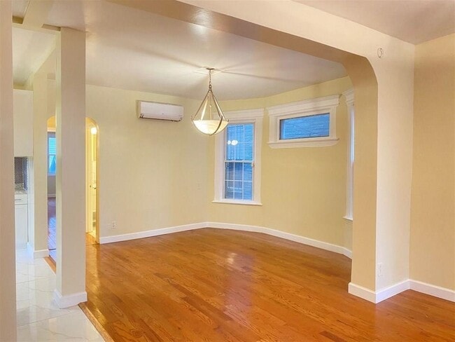 Photo - 13 Baldwin Ave