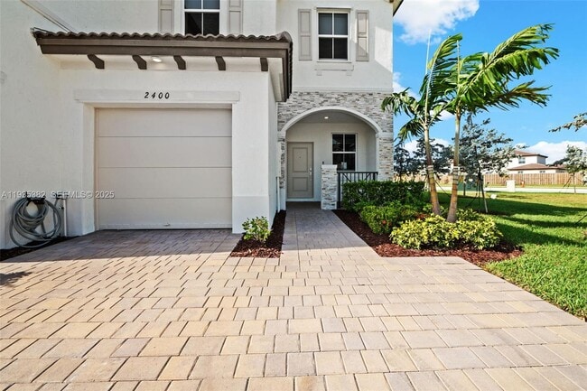 Photo - 2400 SE 29th St