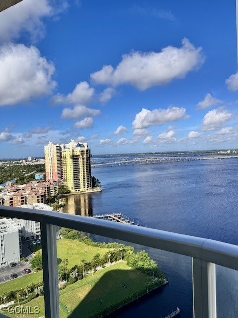 Photo - 3000 Oasis Grand Blvd Unidad 2307 Rental