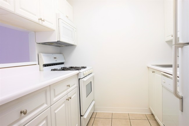 Photo - 316 E 63 Street