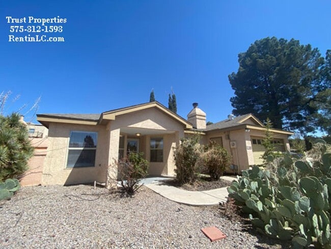 Building Photo - Cute 3/2 close to NMSU Rental