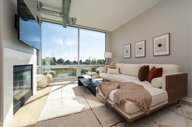 Photo - Plymouth Green