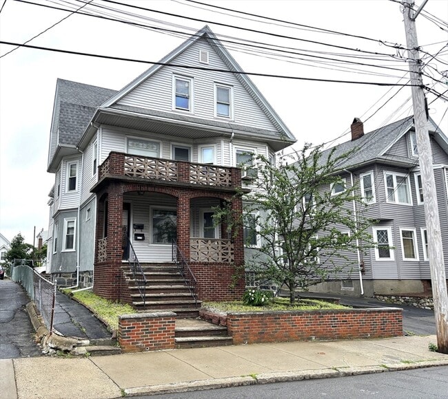 Building Photo - 19 Forest Ave Unit 2