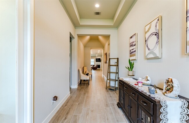 Photo - 20430 Avelignese Wy