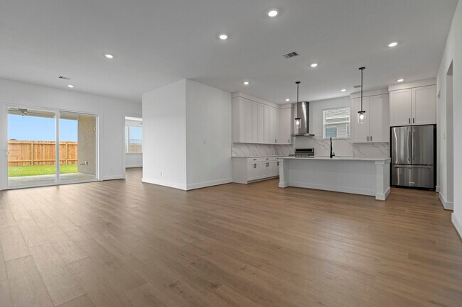 Photo - 1911 Drover Ln