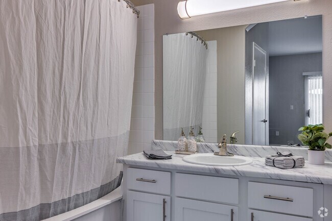 2 BR, 2 BA (B1) - 1,120 SF