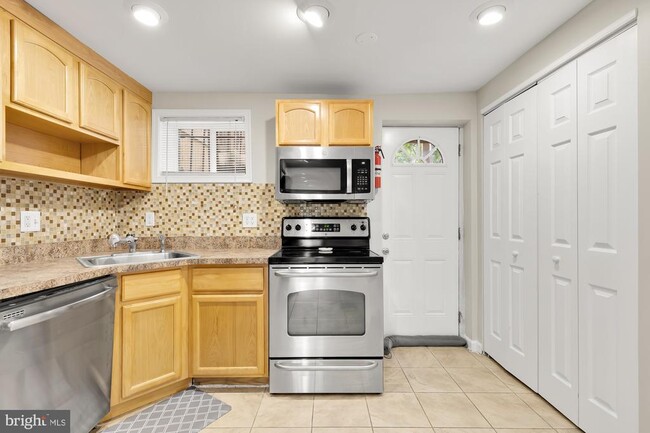 Photo - 1632 New Jersey Ave NW