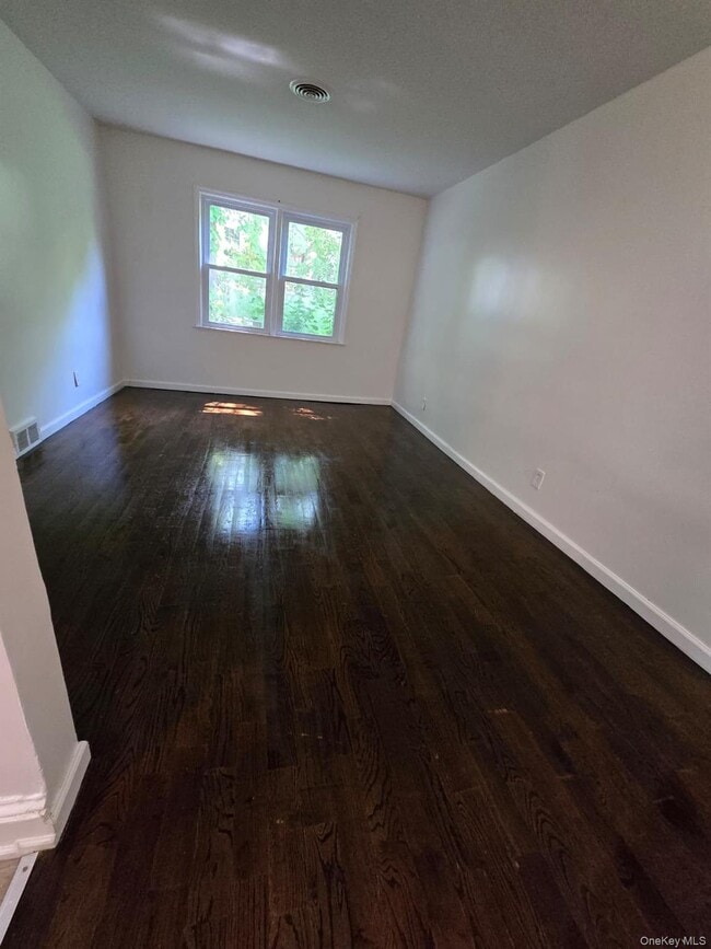42 Quassaick Ave