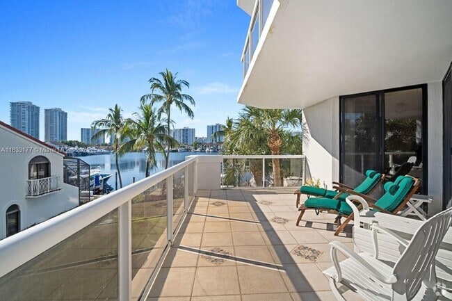 Building Photo - 3610 Yacht Club Dr Unit 208 Rental