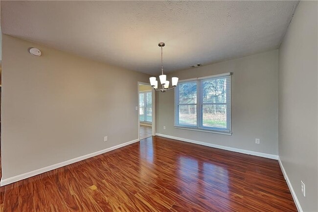 Photo - 4880 Camberbridge Dr