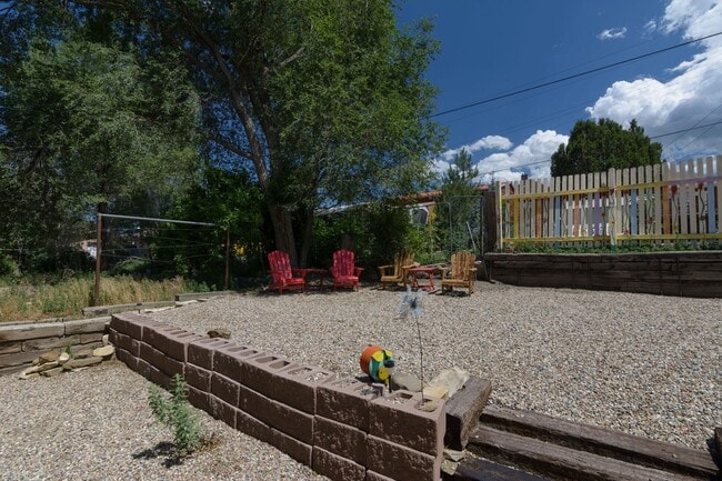 Photo - Charming partially furnished 1 bedroom Duplex Apartment Unidad 442 W 1st St