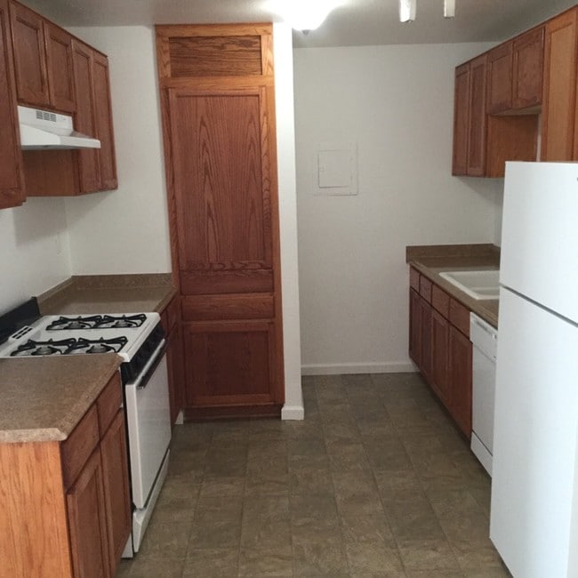 New Desert Vista Apartments Barstow, CA