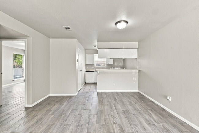Photo - 4023 Briarglen Dr Unit 1