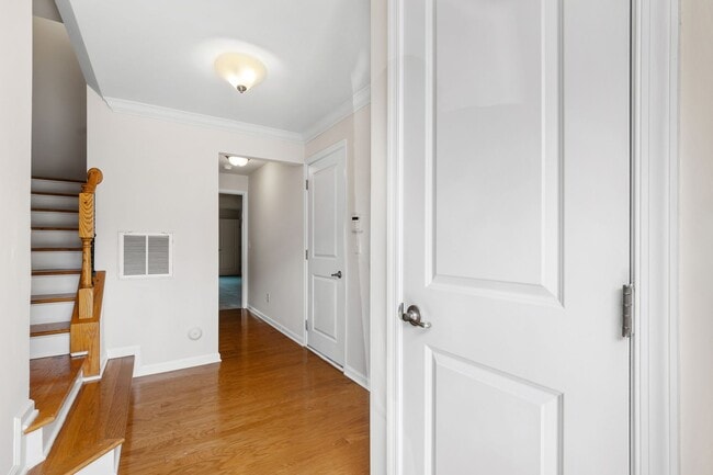 Photo - Beautifully Maintained 4BR/3.5BA End-Unit ...