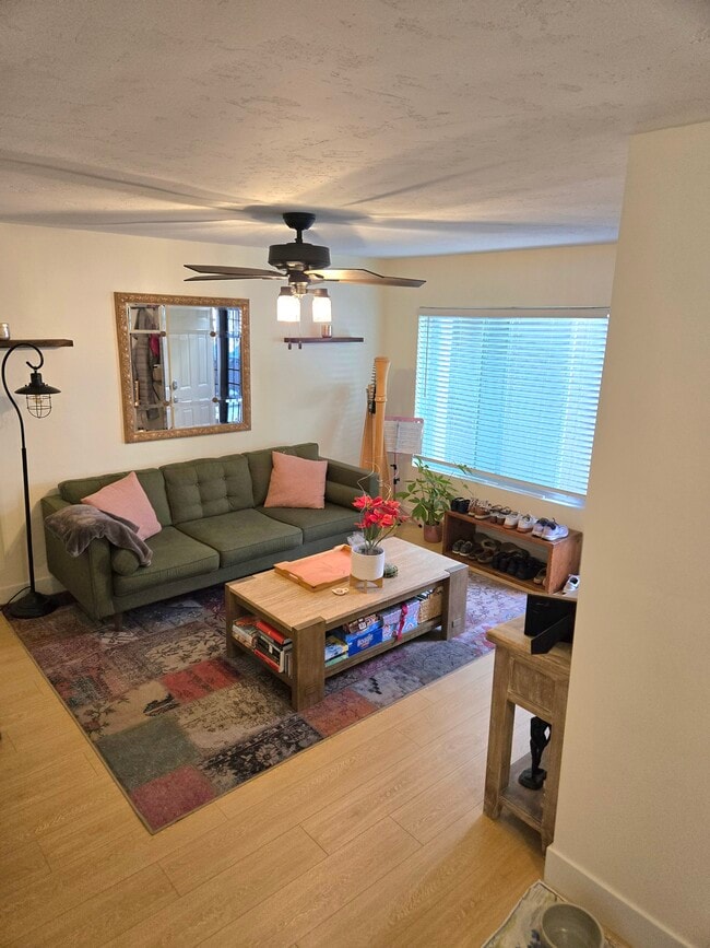 Photo - 4262 Wilson Ave Unit 6