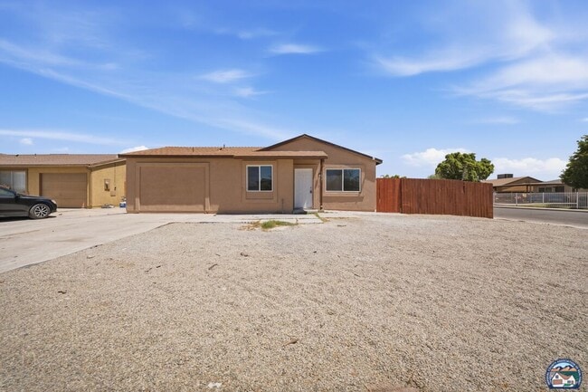 Photo - 1077 Wozencraft St