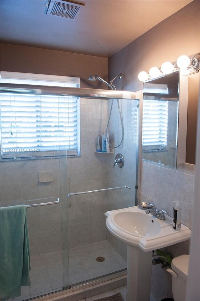 Photo - 1840 James Ave Unit 10