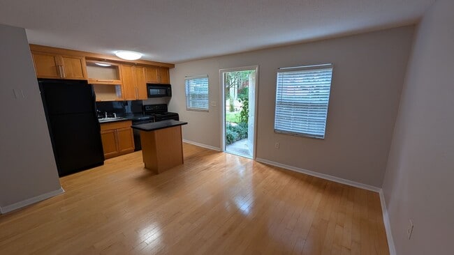 Photo - Downtown Orlando (Delaney Park/Lake Davis)