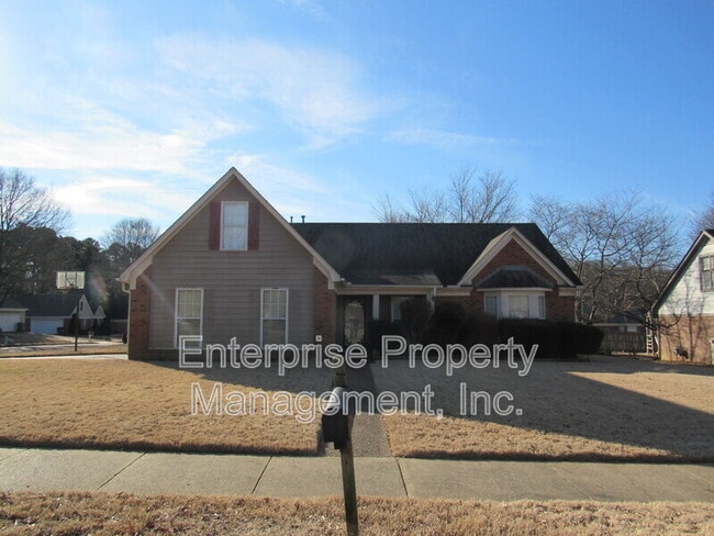 Building Photo - 7037 Meadowlands Pl