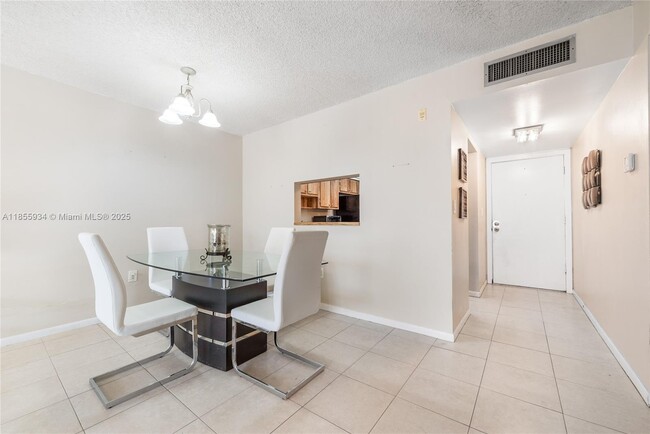 Photo - 10625 SW 112th Ave Unit 313