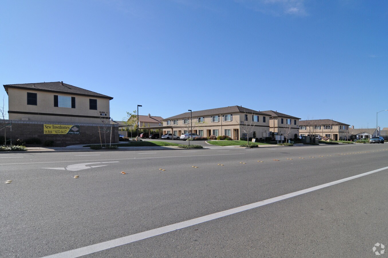 River Valley West - River Valley West Apartments
