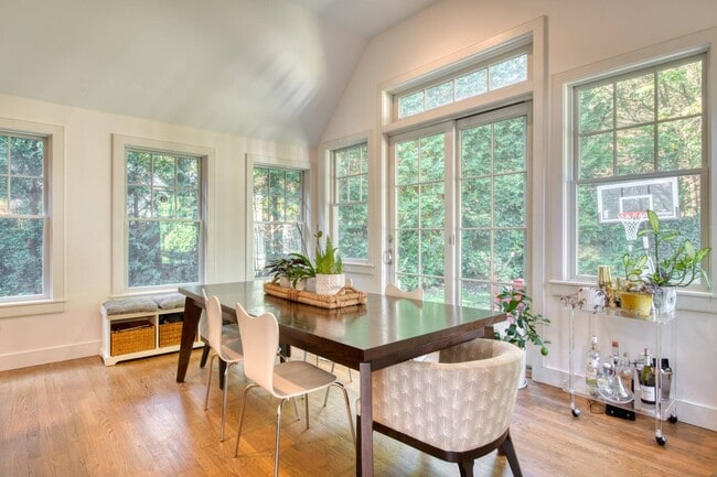 Photo - 79 Miller Ln E