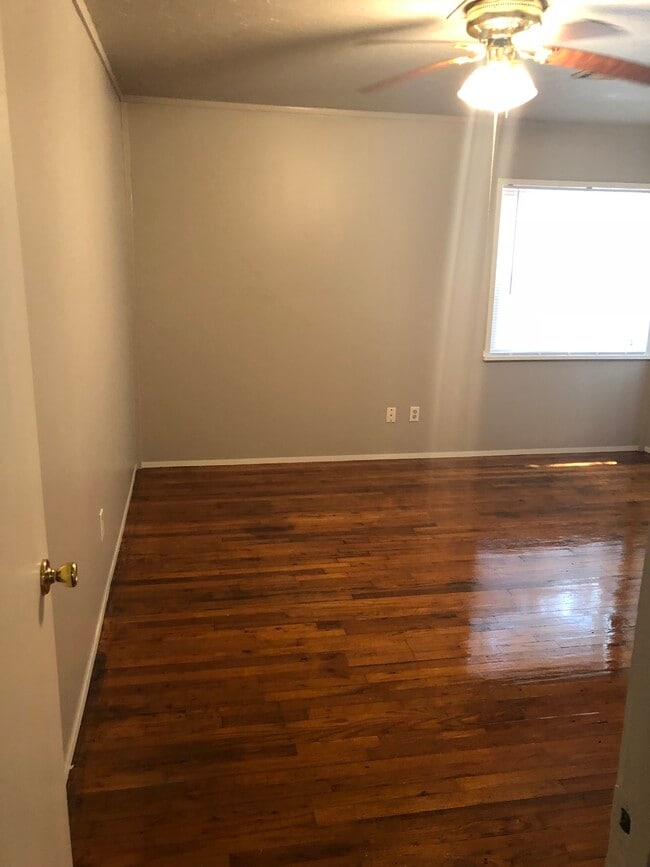 Photo - 704 S McDonald St House