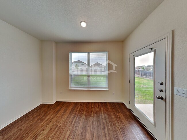 Photo - 2735 Geronimo Creek