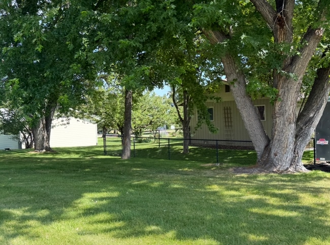 Photo - Beautiful Lakeside Home