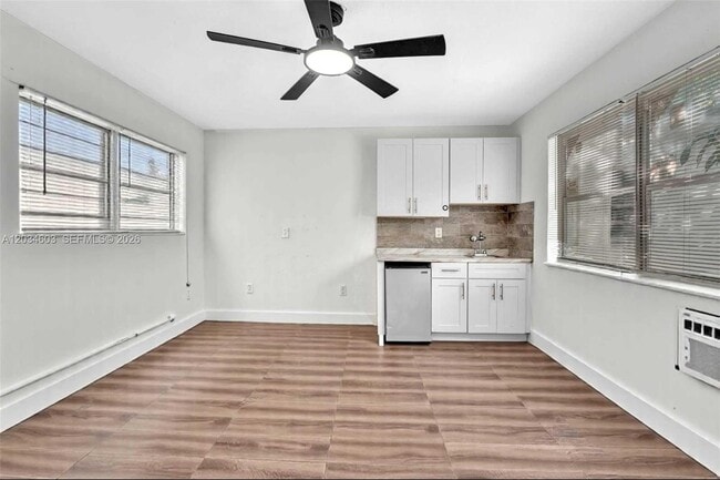 Photo - 327 NE 55th St Unit STUDIO